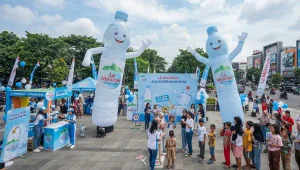 Balon Sky Dancer Balikpapan sebagai media promosi.