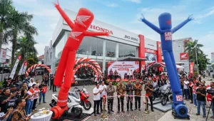 Balon Sky Dancer Murah Bandung untuk peresmian shorum motor.