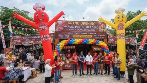 Balon Sky Dancer Murah Bengkulu digunakan puntuk grand opening.