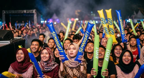 balon tepuk padang memeriahkan acara konser musik