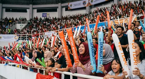 balon tepuk padang menerima pemesanan balon tepuk suporter