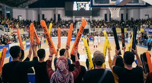 balon tepuk padang untuk memeriahkan acara basket
