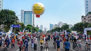 menghiasi area Car Free Day dengan keramaian pengunjung di pusat kota.
